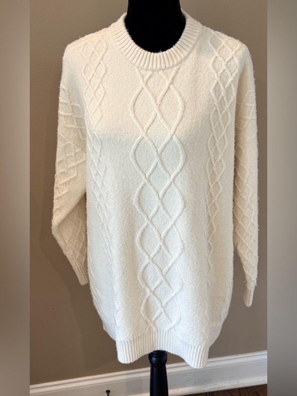 Women’s SHOW ME YOUR MUMU Canyon tunic sweater- cream fuzzy knit. Size medium - Picture 3 of 8
